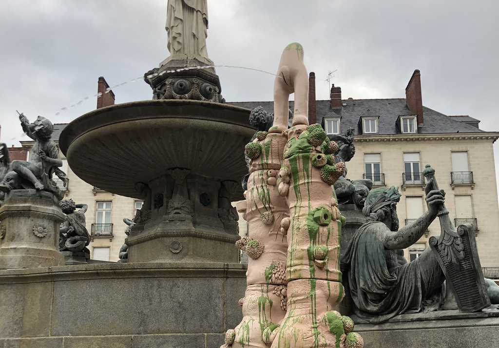 Nantes : une verrue féministe détériorée