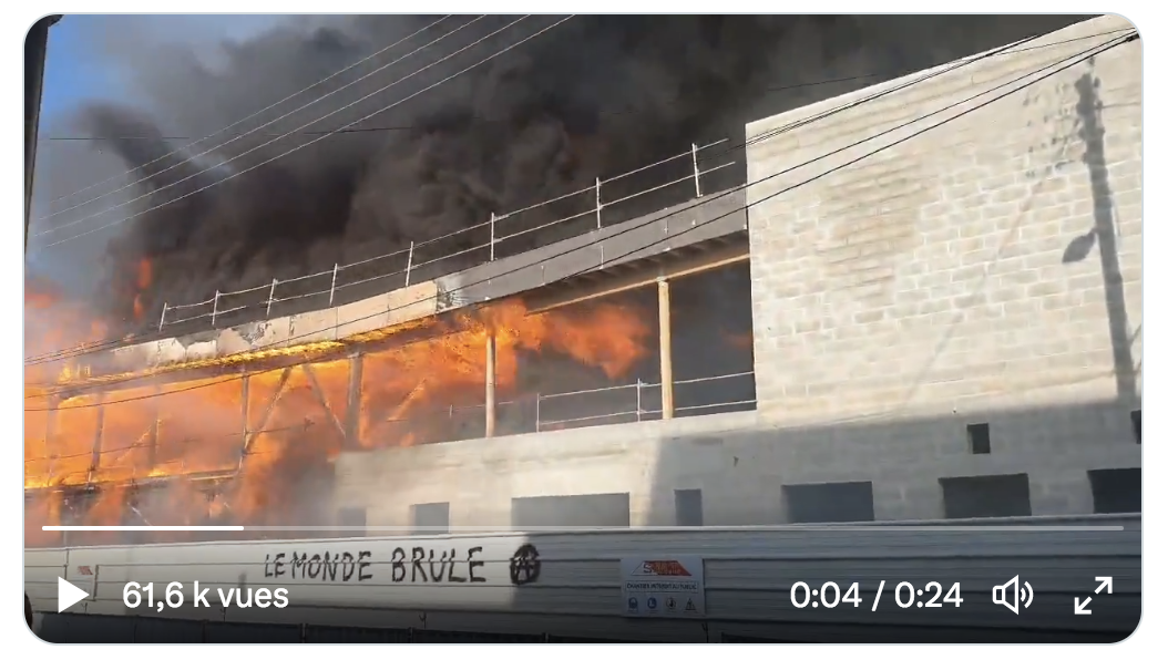 Montfermeil (Seine-Sant-Denis) : l’école maternelle Jules Ferry en flamme, un tag d’extrême-gauche retrouvé sur place… (VIDÉO)